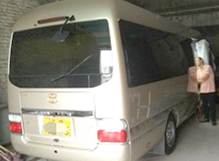 新車(chē)豐田巴士荃芬除甲醛施工案例